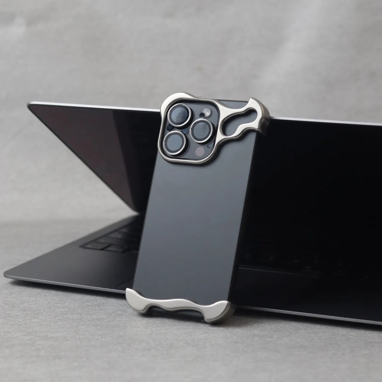 Zinc Alloy Suitable for 15Romax Phone Cases
